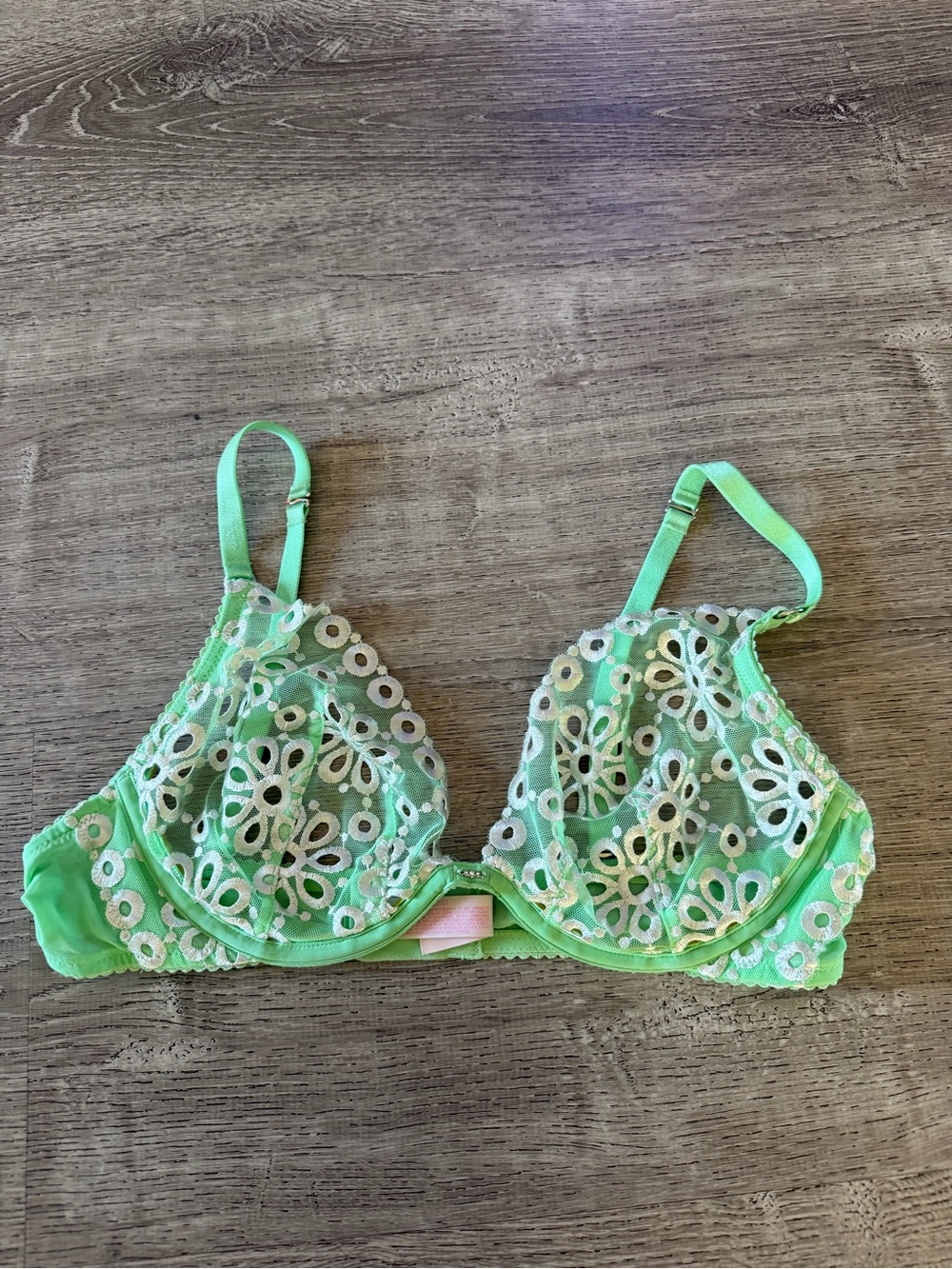 Victoria's Secret Mint Green Sheer Floral Lace Underwire Bra